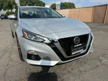 SILVER, 2020 NISSAN ALTIMA Thumnail Image 2