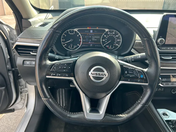 SILVER, 2020 NISSAN ALTIMA Image 22