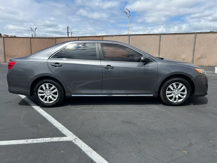 GRAY, 2014 TOYOTA CAMRY Image 3