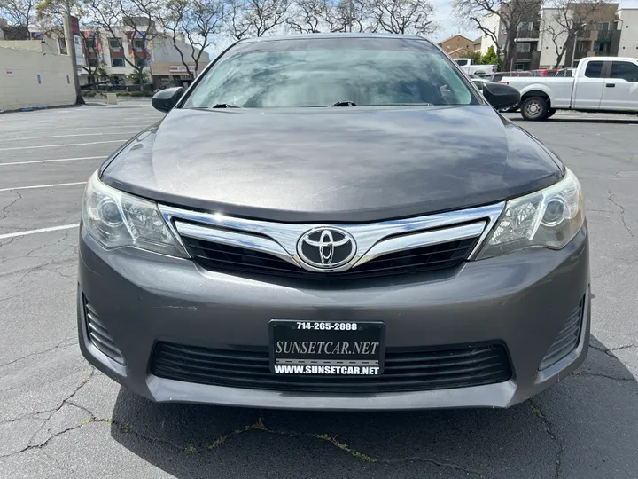 GRAY, 2014 TOYOTA CAMRY Image 12