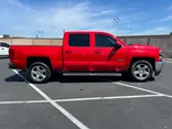 RED, 2018 CHEVROLET SILVERADO 1500 CREW CAB Thumnail Image 3