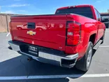 RED, 2018 CHEVROLET SILVERADO 1500 CREW CAB Thumnail Image 5