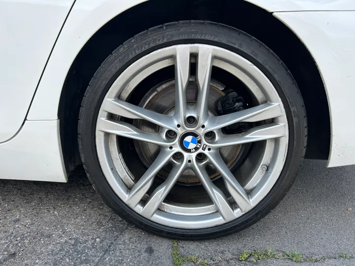 WHITE, 2014 BMW 6 SERIES Image 15
