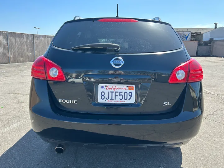 BLACK, 2010 NISSAN ROGUE Image 5