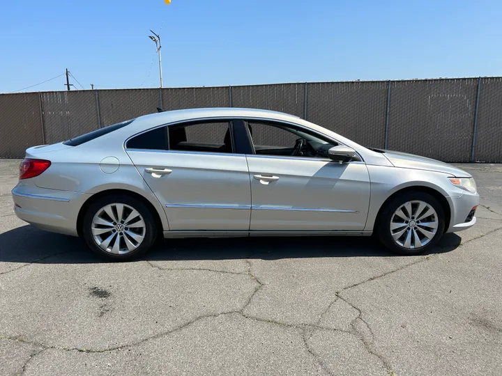 SILVER, 2010 VOLKSWAGEN CC Image 3