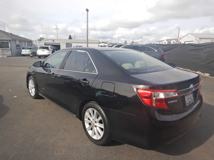 BLACK, 2012 TOYOTA CAMRY Image 3