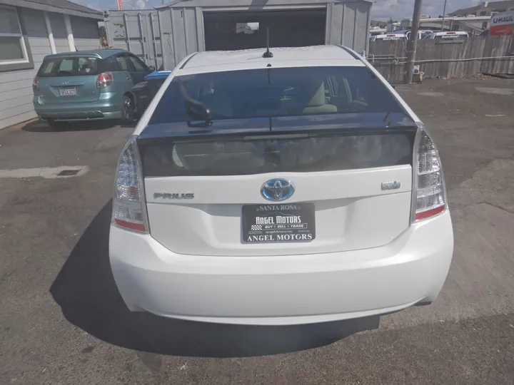 2010 TOYOTA PRIUS Image 4