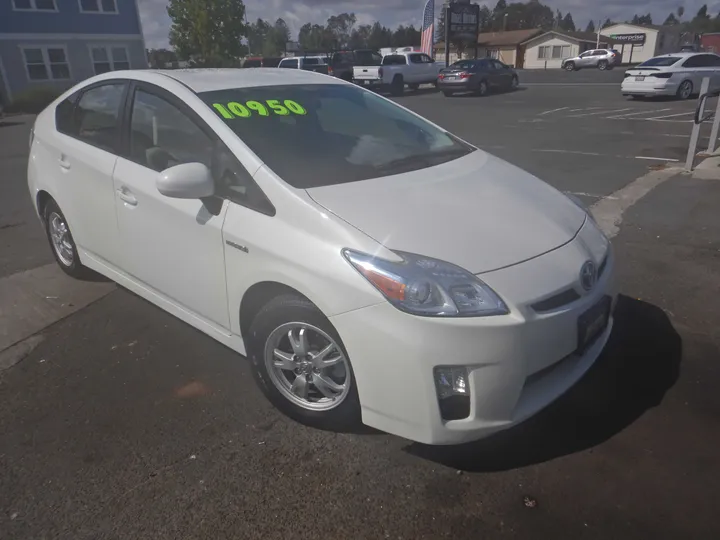 2010 TOYOTA PRIUS Image 7