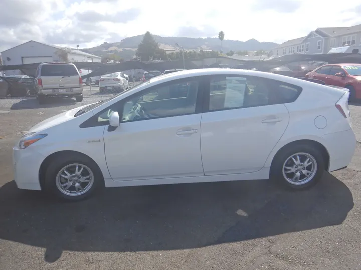 2010 TOYOTA PRIUS Image 31