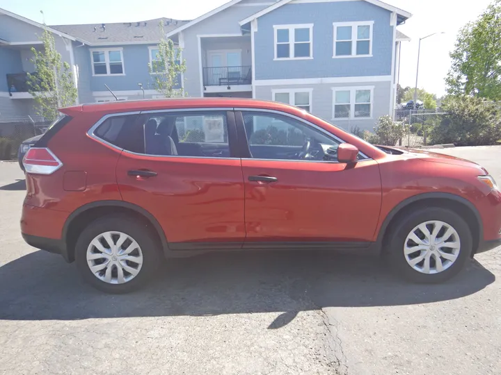 2016 NISSAN ROGUE Image 8