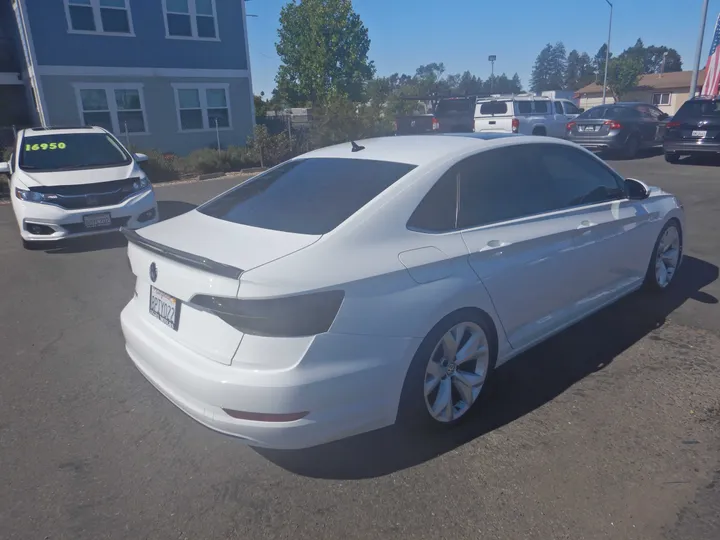 WHITE, 2019 VOLKSWAGEN JETTA Image 7