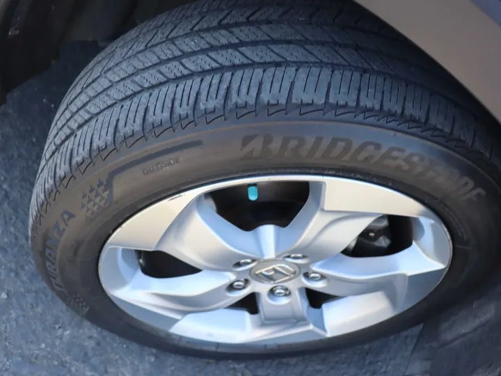 2016 HONDA HR-V Image 9