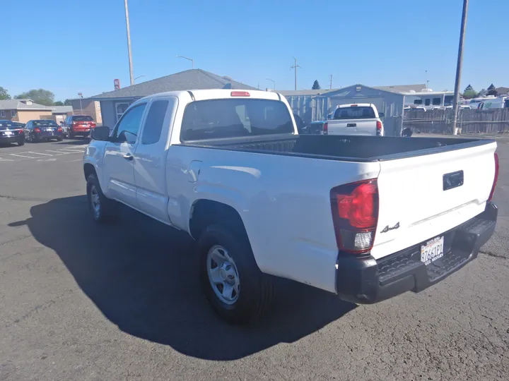 WHITE, 2019 TOYOTA TACOMA ACCESS CAB Image 3