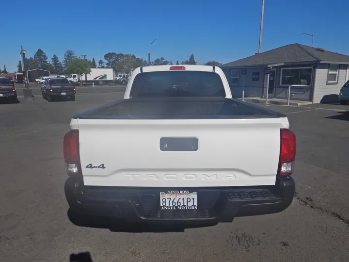 WHITE, 2019 TOYOTA TACOMA ACCESS CAB Image 4