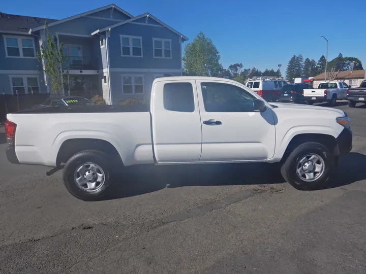 WHITE, 2019 TOYOTA TACOMA ACCESS CAB Image 6