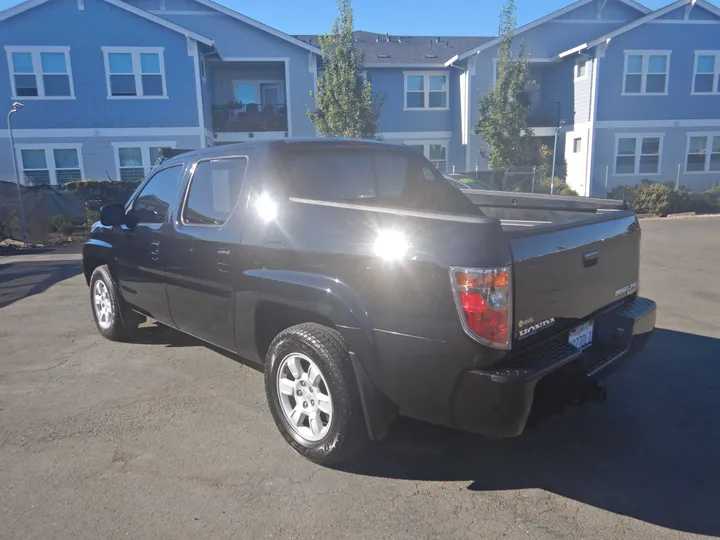 2006 HONDA RIDGELINE Image 10