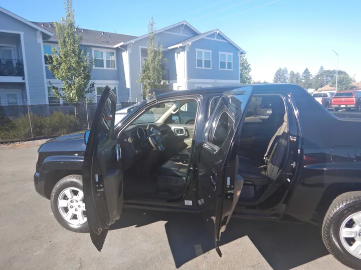 2006 HONDA RIDGELINE Image 16