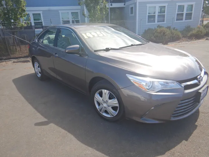 2015 TOYOTA CAMRY Image 7