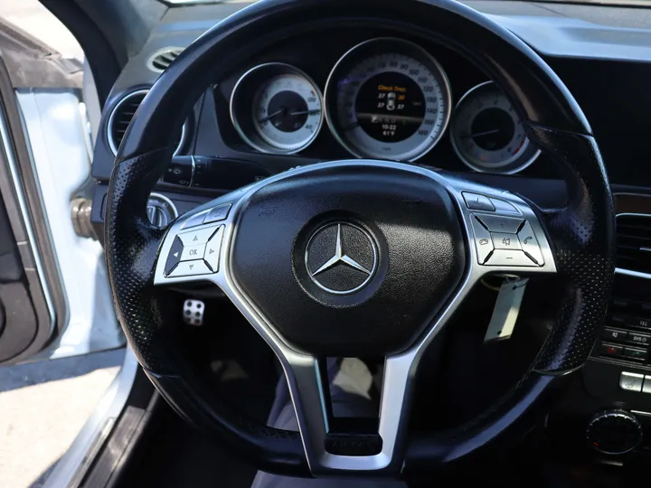 2013 MERCEDES-BENZ C-CLASS Image 21
