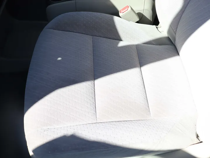 2019 TOYOTA SIENNA Image 33