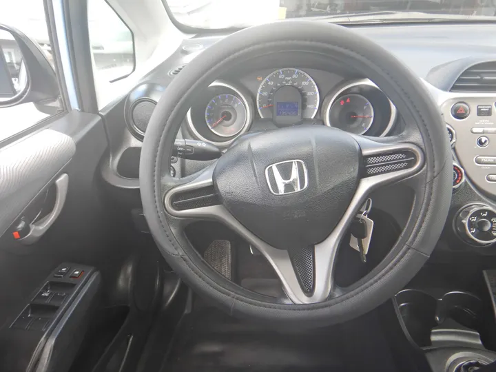 2010 HONDA FIT Image 20