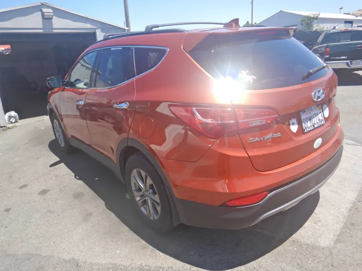 2016 HYUNDAI SANTA FE SPORT Image 2