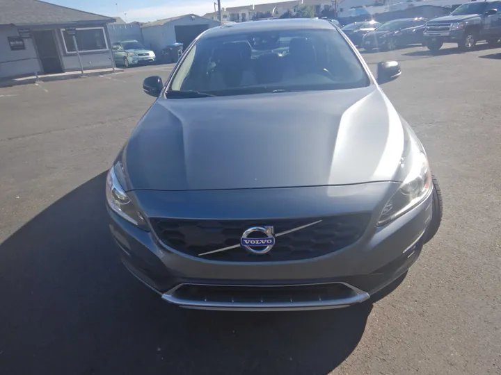 2016 VOLVO S60 Image 2