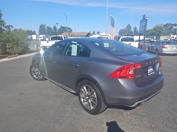 2016 VOLVO S60 Image 6