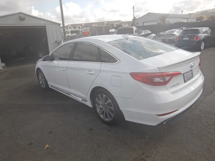 2015 HYUNDAI SONATA Image 3