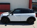 White, 2014 MINI Countryman Thumnail Image 2