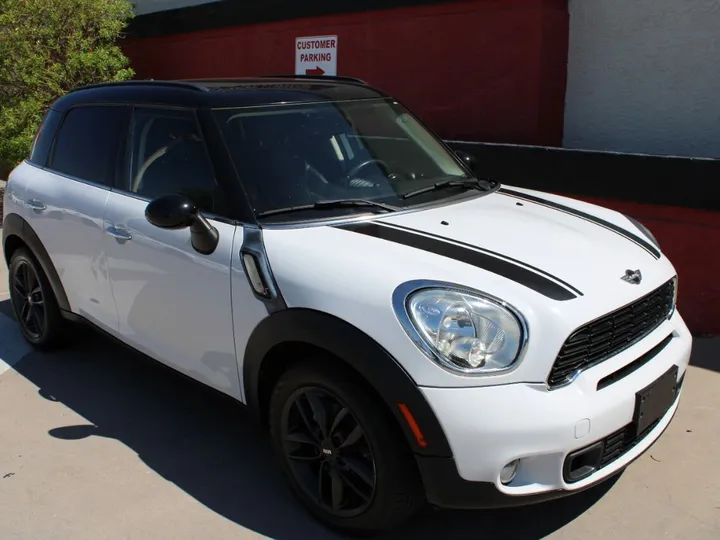 White, 2014 MINI Countryman Image 5