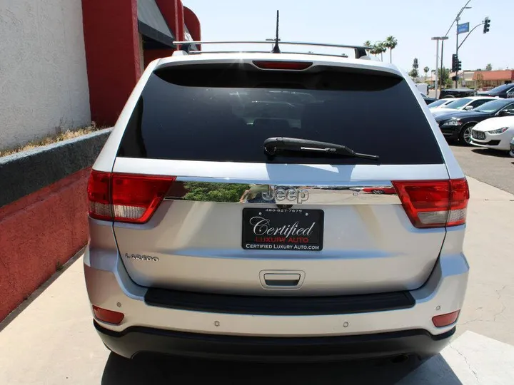 SILVER, 2012 Jeep Grand Cherokee Image 5