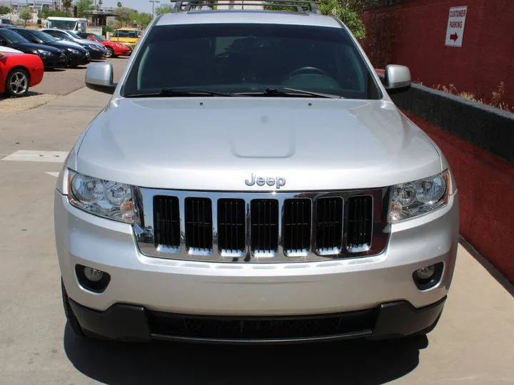 SILVER, 2012 Jeep Grand Cherokee Image 4