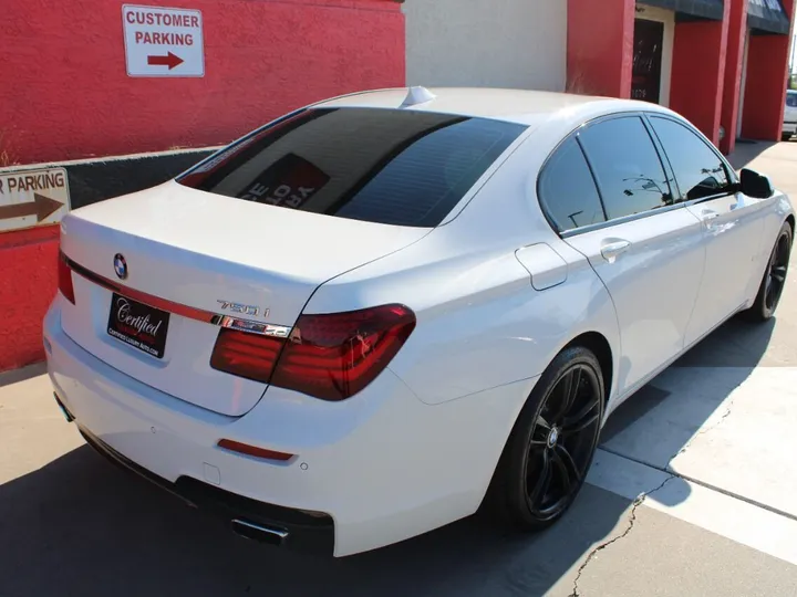 White, 2015 BMW 7 Series Image 7