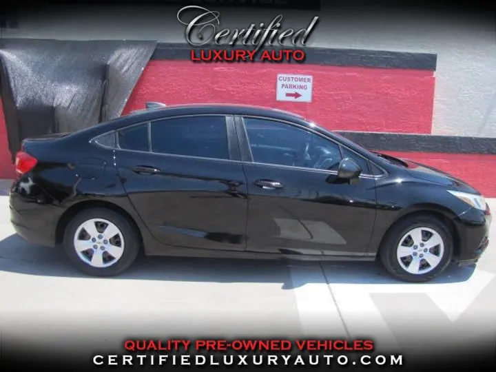 Black, 2017 Chevrolet Cruze Image 1