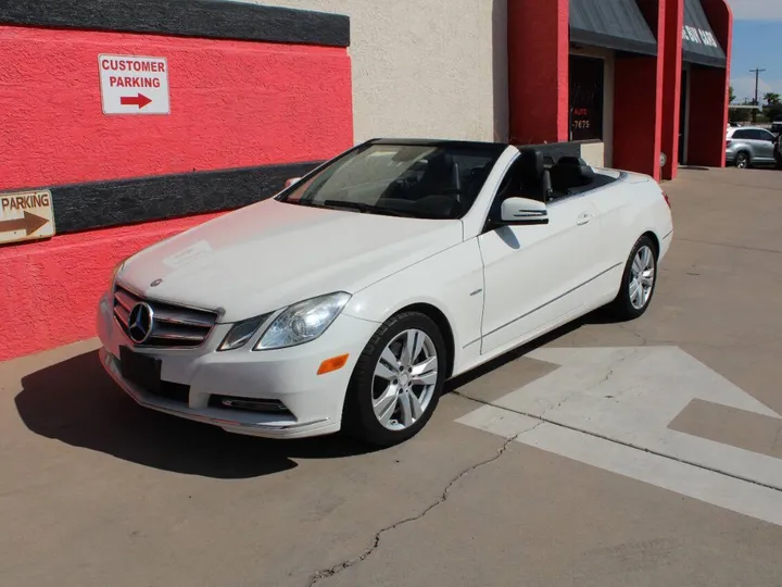 White, 2012 Mercedes-Benz E-Class Image 4