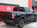 Black, 2021 Nissan Titan Thumnail Image 7