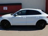 WHITE, 2016 Porsche Macan Thumnail Image 2