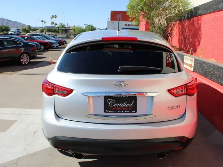 Silver, 2017 Infiniti QX70 Image 4