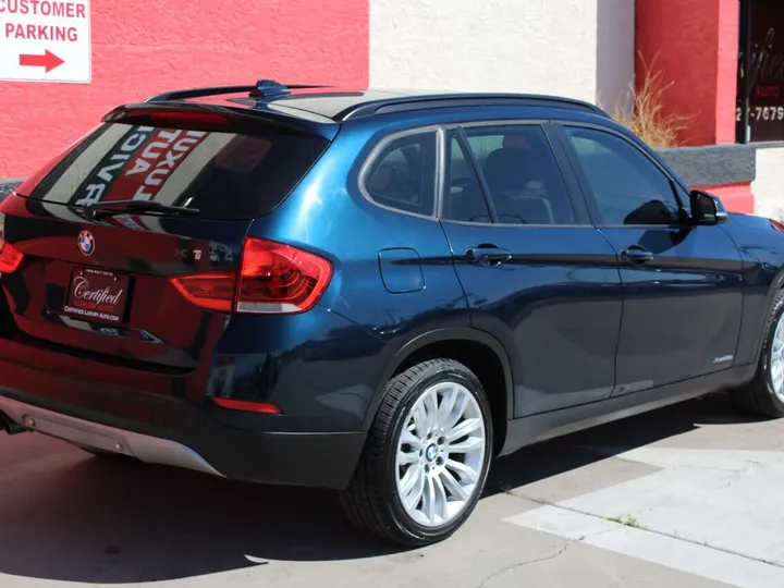 Black, 2015 BMW X1 Image 7