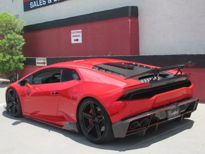 Red, 2015 Lamborghini Huracan Image 8