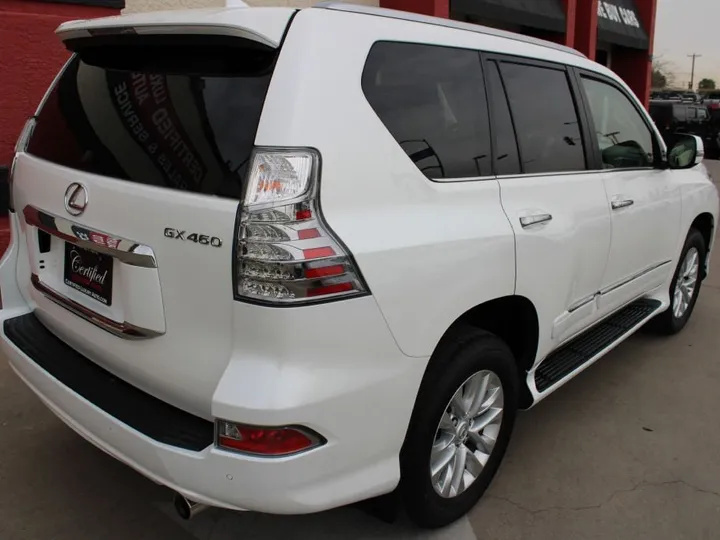 WHITE, 2019 Lexus GX 460 Image 9