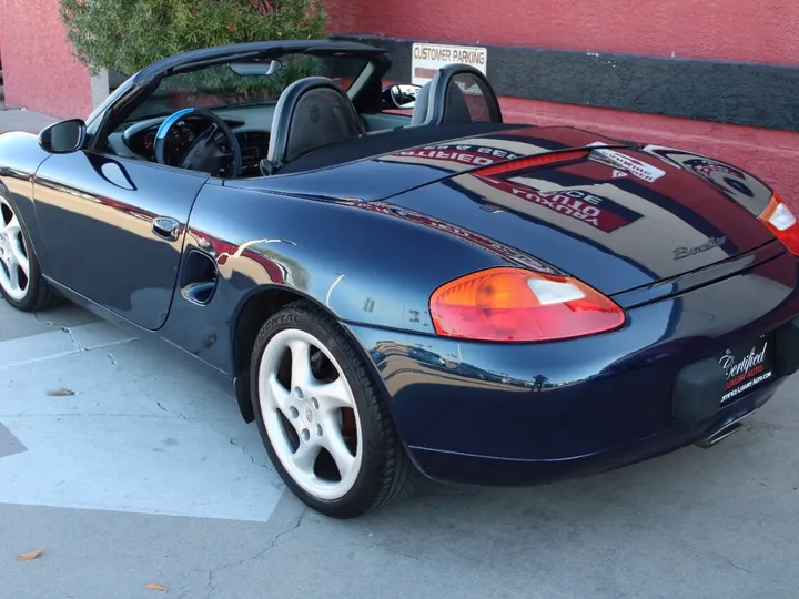 BLUE, 2000 Porsche Boxster Image 8