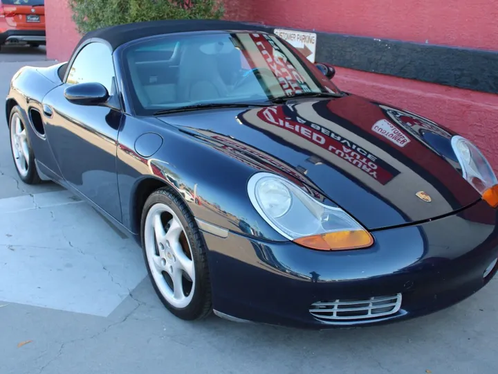 BLUE, 2000 Porsche Boxster Image 11