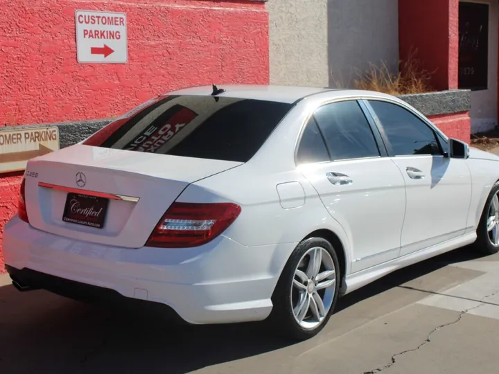 White, 2014 Mercedes-Benz C-Class Image 7