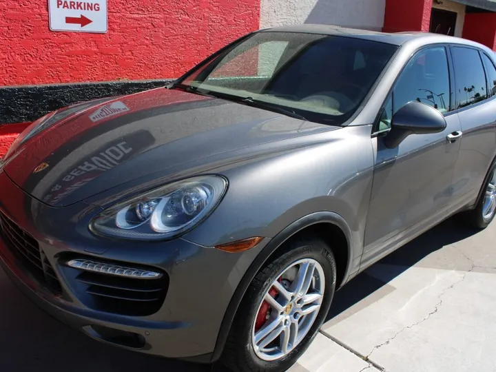 Gray, 2011 Porsche Cayenne Image 6