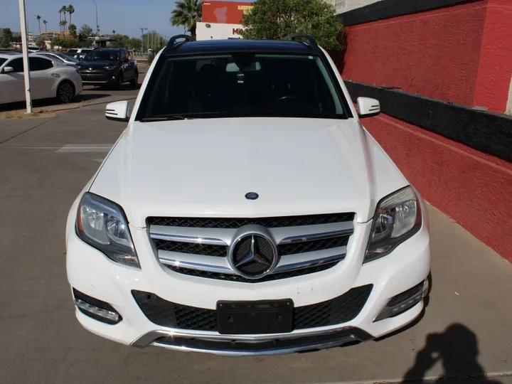 WHITE, 2015 Mercedes-Benz GLK Image 3