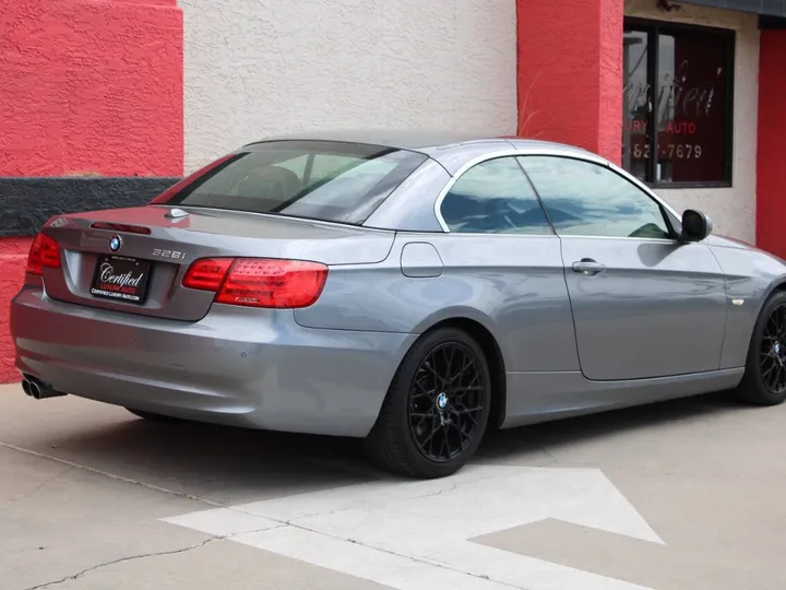 Gray, 2011 BMW 3 Series Image 14