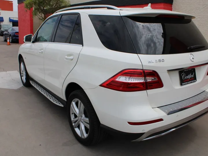 White, 2012 Mercedes-Benz M-Class Image 8