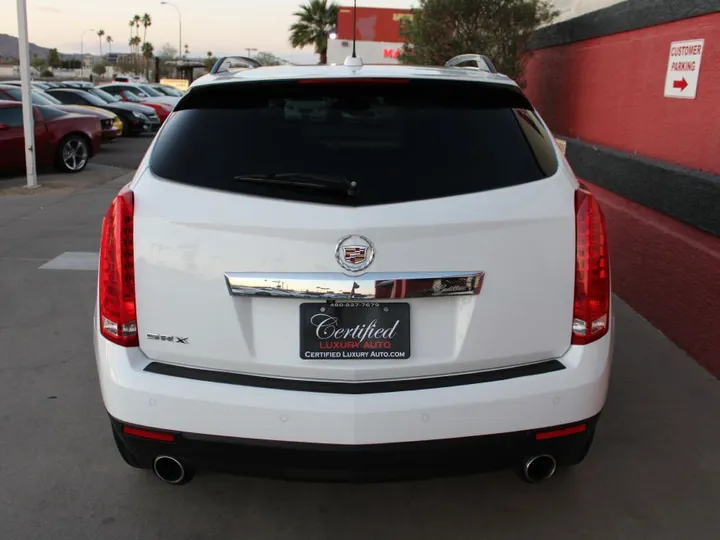 WHITE, 2015 Cadillac SRX Image 4